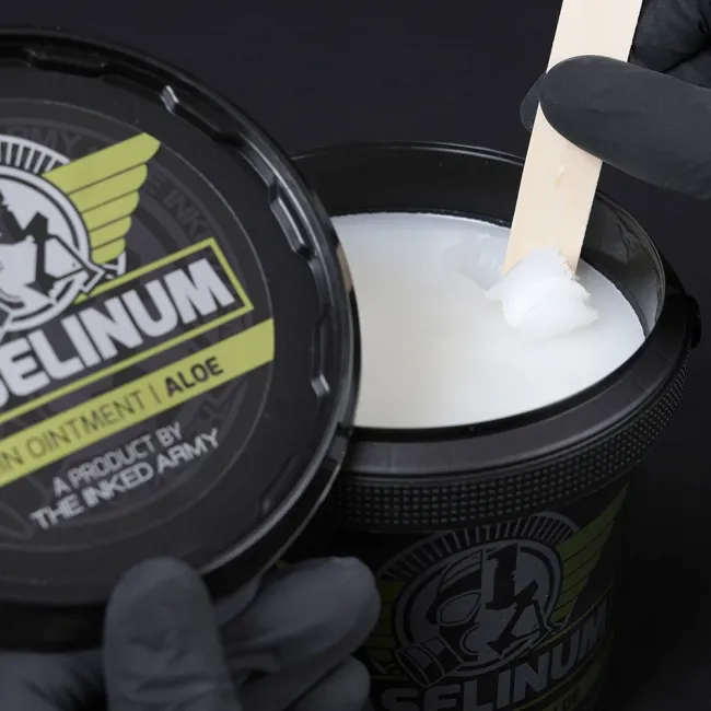 The Inked Army - Vaselina pentru Tatuaje cu Aloe Vera 1000 ml