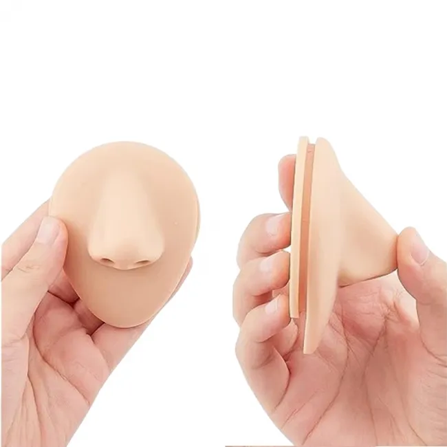Nas din Silicon pentru Practica Piercing