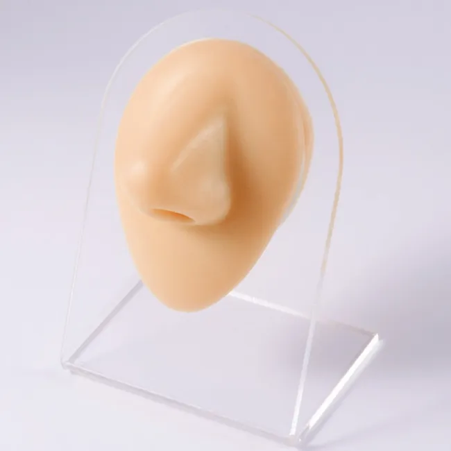 Nas din Silicon pentru Practica Piercing